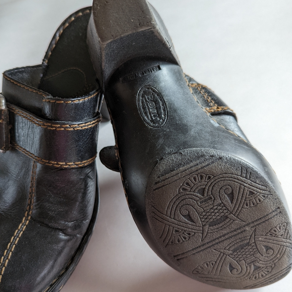 Shoes - Picture 2 of 2